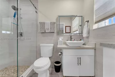 884 W 72nd, Hialeah, FL 33014 - Photo 3