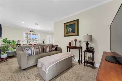884 W 72nd, Hialeah, FL 33014 - Photo 45