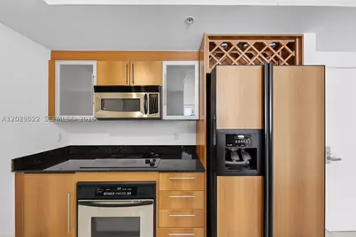 325 S Biscayne #2219, Miami, FL 33131 - Photo 7