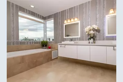 7480 NW 99th, Doral, FL 33178 - Photo 13