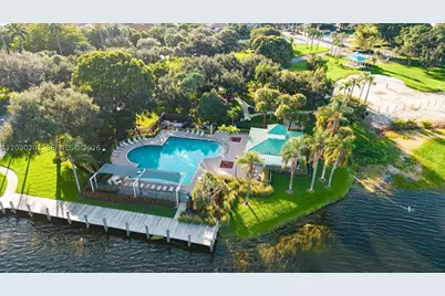 2010 NW 182nd, Pembroke Pines, FL 33029 - Photo 13