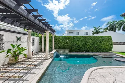 5860 Pine Tree, Miami Beach, FL 33140 - Photo 21