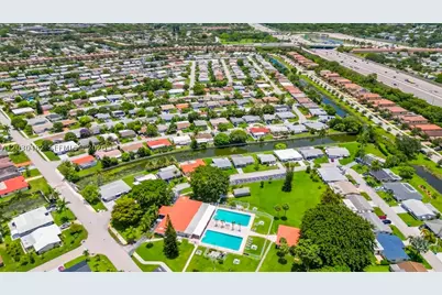 4923 NW 55th, Tamarac, FL 33319 - Photo 5