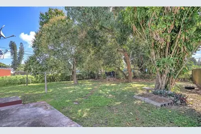 1236 Jann, Opa Locka, FL 33054 - Photo 3