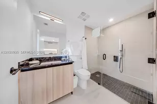 225 N Miami, Miami, FL 33128 - Photo 17