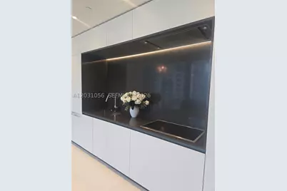 300 Biscayne Blvd #2408W, Miami, FL 33131 - Photo 5