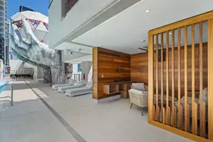 20 NE 11th, Miami, FL 33132 - Photo 29