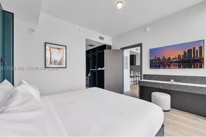 20 NE 11th #4309, Miami, FL 33132 - Photo 17
