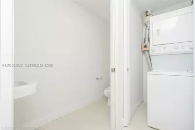 1040 Biscayne #1205, Miami, FL 33132 - Photo 25