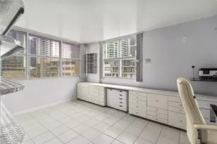 1420 Brickell Bay, Miami, FL 33131 - Photo 21
