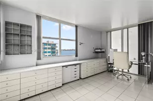 1420 Brickell Bay, Miami, FL 33131 - Photo 19