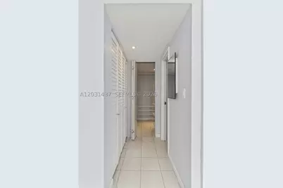 1420 Brickell Bay #1405C, Miami, FL 33131 - Photo 17