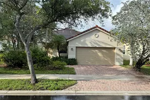 748 Tulip, Weston, FL 33327 - Photo 1