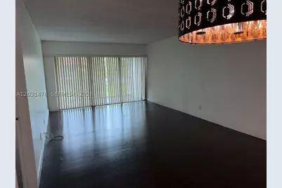 140 Lakeview #211, Weston, FL 33326 - Photo 1
