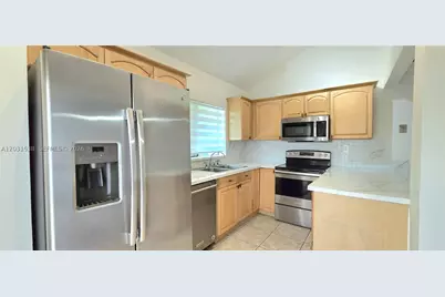 608 Commodore, Plantation, FL 33325 - Photo 9