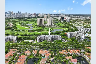 3101 N Country Club #209, Aventura, FL 33180 - Photo 23