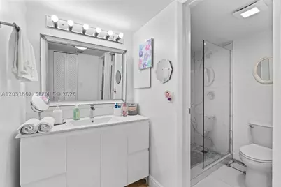 20400 Country Club #203, Aventura, FL 33180 - Photo 11