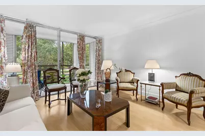 20400 Country Club #203, Aventura, FL 33180 - Photo 3