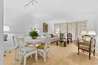 20400 Country Club #203, Aventura, FL 33180 - Photo 5
