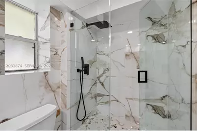 20300 W Country Club #106-3, Aventura, FL 33180 - Photo 37