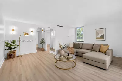 20300 W Country Club #106-3, Aventura, FL 33180 - Photo 3