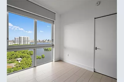 16385 Biscayne #1615, North Miami Beach, FL 33160 - Photo 11