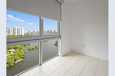 16385 Biscayne #1615, North Miami Beach, FL 33160 - Photo 15