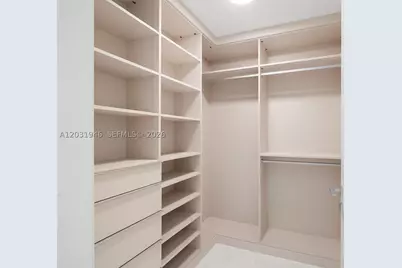 300 Biscayne Blvd #1904C, Miami, FL 33131 - Photo 43