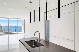 300 Biscayne Blvd, Miami, FL 33131 - Photo 13