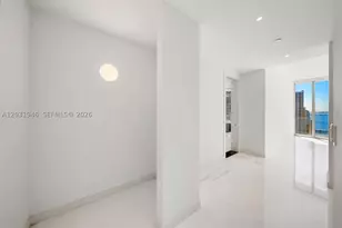 300 Biscayne Blvd, Miami, FL 33131 - Photo 25