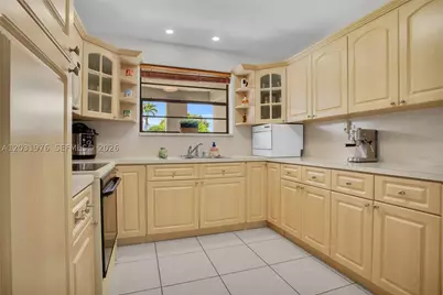 855 W 70th, Hialeah, FL 33014 - Photo 15