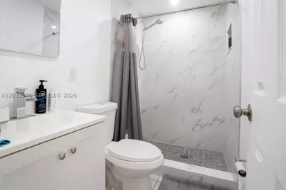 855 W 70th, Hialeah, FL 33014 - Photo 25