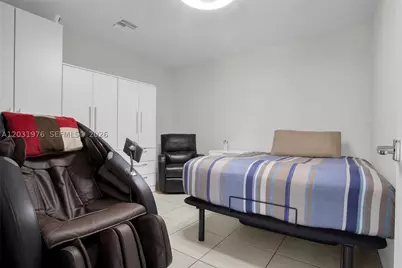 855 W 70th, Hialeah, FL 33014 - Photo 19