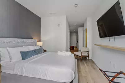 239 SW 9th #301, Miami, FL 33130 - Photo 3