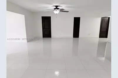 18801 Oakland Hills, Hialeah, FL 33015 - Photo 7