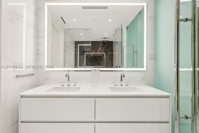 300 Biscayne Boulevard #3305W, Miami, FL 33131 - Photo 31