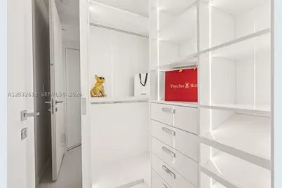 300 Biscayne Boulevard #3305W, Miami, FL 33131 - Photo 19