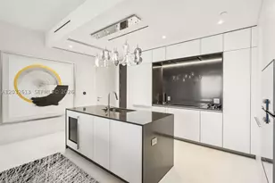 300 Biscayne Blvd, Miami, FL 33131 - Photo 11