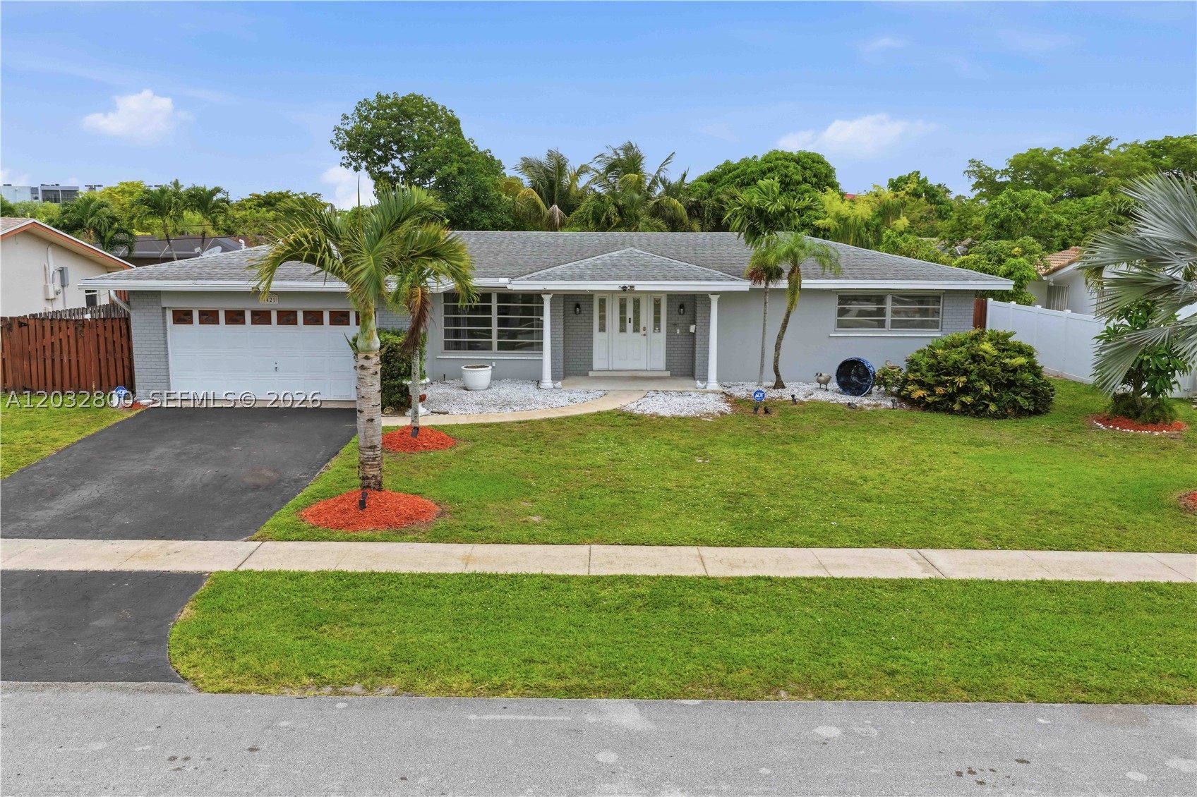 7421 NW 14th main architectural view