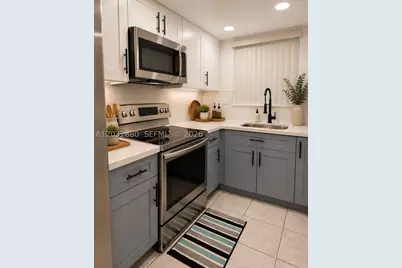 705 NE 2nd #11, Hallandale Beach, FL 33009 - Photo 9