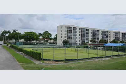 9823 S Hollybrook Lake #310, Pembroke Pines, FL 33025 - Photo 3
