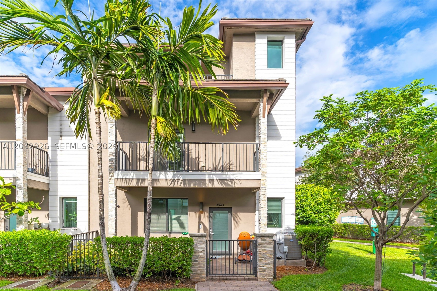 4963 NW 83rd #4963 - 4963 NW 83rd #4963, Doral, FL 33166 Luxury Property | Jose Angel Pina