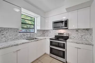 1140 N 74th, Hollywood, FL 33024 - Photo 19