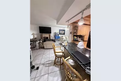 1975 W 44th #401, Hialeah, FL 33012 - Photo 9