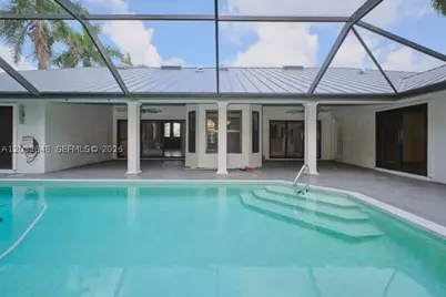 28505 Sombrero, Bonita Springs, FL 34135 - Photo 5