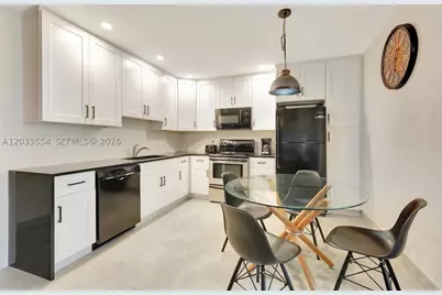 221 SE 9th #102, Pompano Beach, FL 33060 - Photo 1