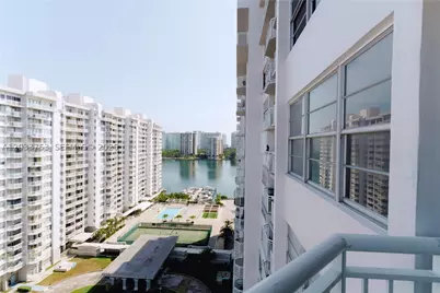 18011 Biscayne #902, Aventura, FL 33160 - Photo 7