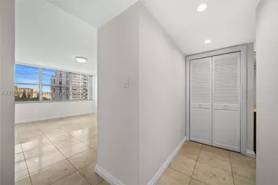 18011 Biscayne #902, Aventura, FL 33160 - Photo 13