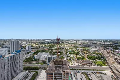 20 NE 11th #4212, Miami, FL 33132 - Photo 9