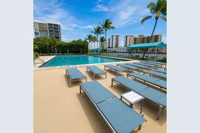 800 Parkview #512, Hallandale Beach, FL 33009 - Photo 21